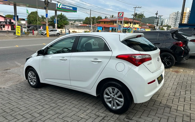 imagem-https://www.socarrao.com.br/sc-vehicle-images-prod/2573577/1787156138427-00b0be77-fd2f-4214-bfe9-a6f49446e43c.jpeg
