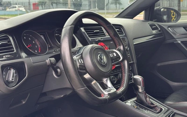 imagem-https://www.socarrao.com.br/sc-vehicle-images-prod/2573673/1790860720240-8271766_8_B_8a3d80227e.jpeg
