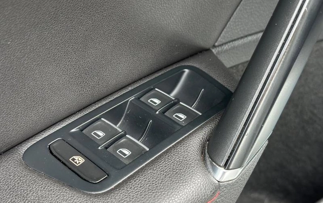 imagem-https://www.socarrao.com.br/sc-vehicle-images-prod/2573673/1790860720254-8271766_17_B_2ce16aa1fd.jpeg