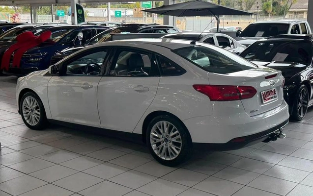 imagem-https://www.socarrao.com.br/sc-vehicle-images-prod/2573715/1783796813034-8258353_10_B_2c3041ccf1.jpeg