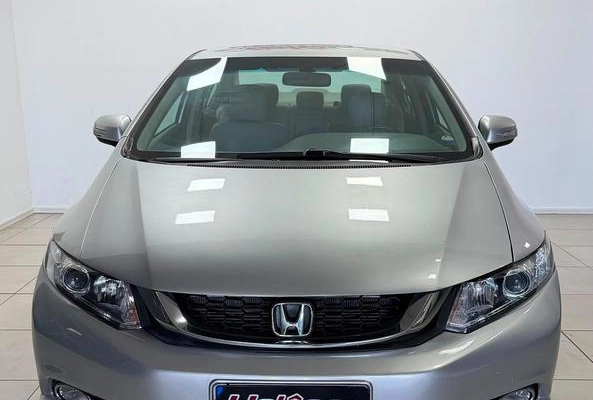 imagem-https://www.socarrao.com.br/sc-vehicle-images-prod/2573925/1787581778053-8271285_0_B_c73bbe14d4.jpeg