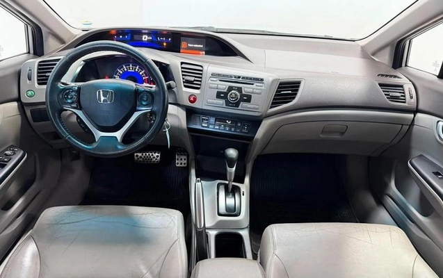 imagem-https://www.socarrao.com.br/sc-vehicle-images-prod/2573925/1787581778054-8271285_8_B_6c34d271ca.jpeg