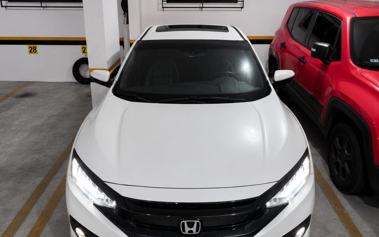 Honda Civic 2018 Branco — foto 1 de 3