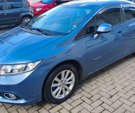 Honda Civic 2015 Azul — foto 1 de 3