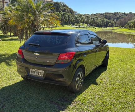 Chevrolet Onix 2013 Preto — foto 1 de 3
