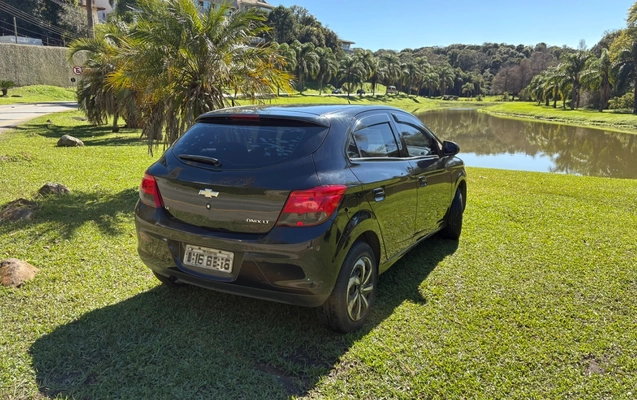 imagem-https://www.socarrao.com.br/sc-vehicle-images-prod/2580561/1783901031091-SU1HXzM2OTEuanBlZw.jpeg
