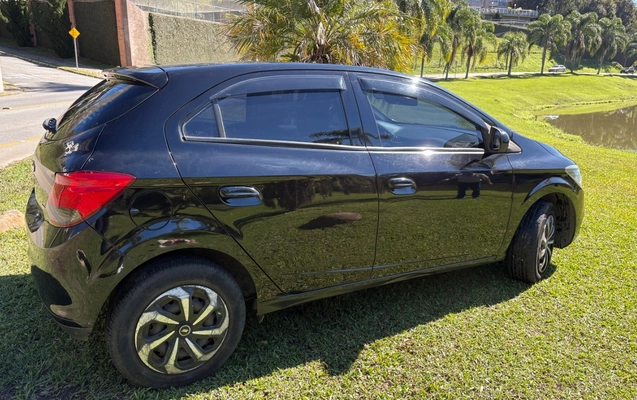imagem-https://www.socarrao.com.br/sc-vehicle-images-prod/2580561/1783901031521-SU1HXzM2OTIuanBlZw.jpeg
