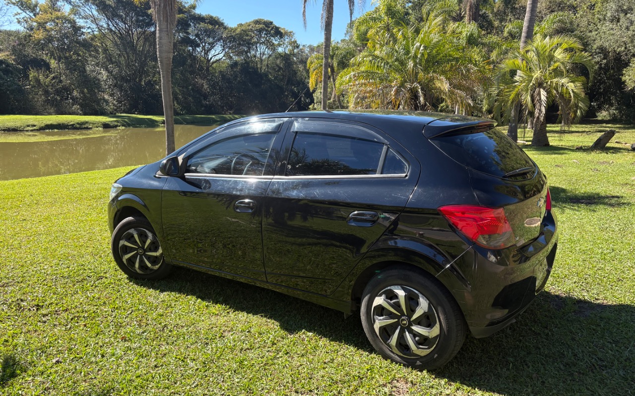 imagem-https://www.socarrao.com.br/sc-vehicle-images-prod/2580561/1783901032333-SU1HXzM2OTAuanBlZw.jpeg