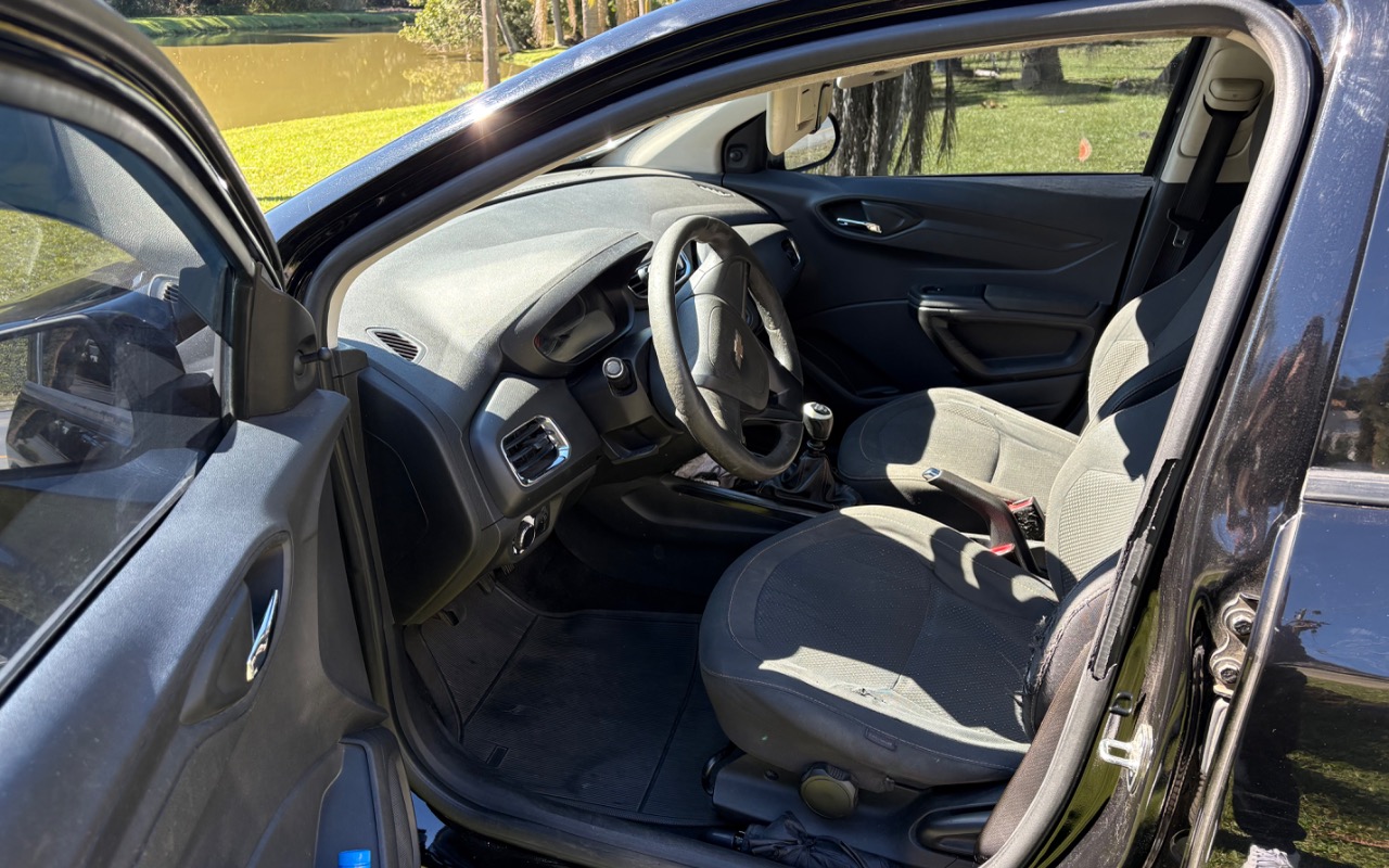 imagem-https://www.socarrao.com.br/sc-vehicle-images-prod/2580561/1783901032942-SU1HXzM2OTUuanBlZw.jpeg