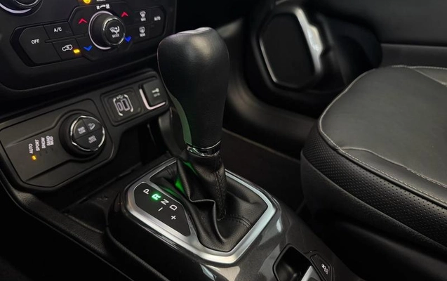 imagem-https://www.socarrao.com.br/sc-vehicle-images-prod/2580569/1789585214610-8184543_13_B_4e625bd4dd.jpeg