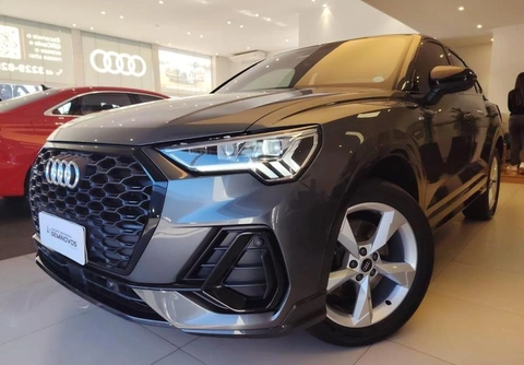 Audi Q3 2022 Cinza — foto 1 de 3