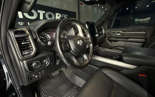 imagem-https://www.socarrao.com.br/sc-vehicle-images-prod/2588186/1783946142562-786cb4d4-0ef8-49ce-950a-1cbe7ad39891.jpg