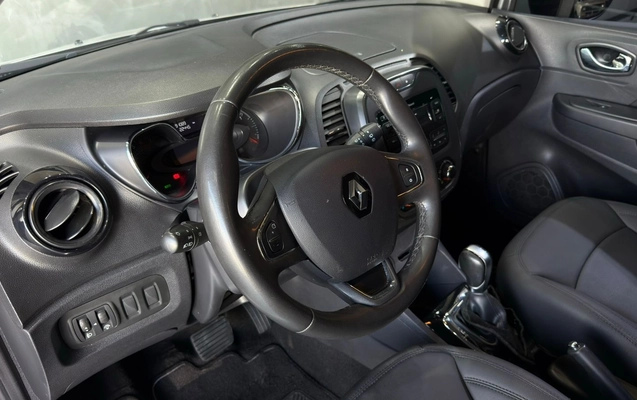 imagem-https://www.socarrao.com.br/sc-vehicle-images-prod/2588370/1783946473189-e4df516b-d6b4-40a6-a81d-79b15ea97bf2.jpg