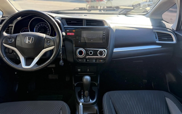 imagem-https://www.socarrao.com.br/sc-vehicle-images-prod/2588927/1783948823156-aed7796f23a543d690fa1493bd1c3d28_1783948767106.jpg