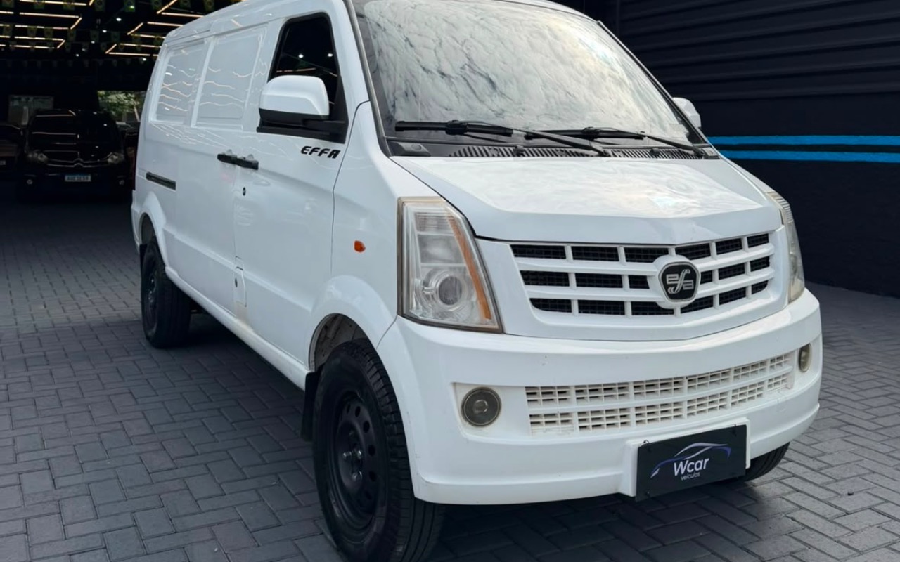 EFFA V25 Furgão 1.3 16V 5p na cor Branco em Curitiba / PR - 2589005