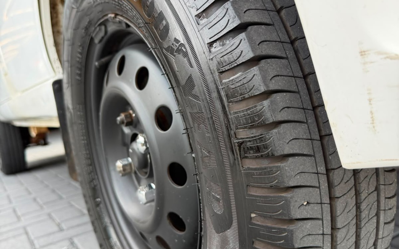 imagem-https://www.socarrao.com.br/sc-vehicle-images-prod/2589005/1783949215375-YmQxYjNkNzktMTc4Yi00YmM4LWJlNGQtYzM1M2E5Nzk1ZTM2LmpwZWc.jpeg