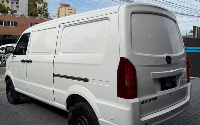 imagem-https://www.socarrao.com.br/sc-vehicle-images-prod/2589005/1783949215704-M2YyNWExNzQtYWU3My00OTFiLThiNTctMTNhNjA2OTkzZWU2LmpwZWc.jpeg