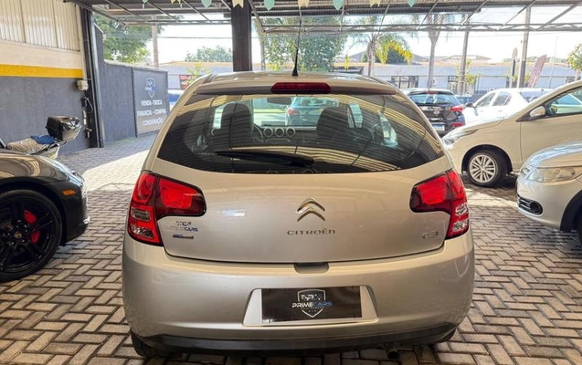 imagem-https://www.socarrao.com.br/sc-vehicle-images-prod/2589446/1788526533368-8272967_5_B_999bc5bc86.jpeg
