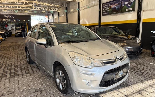 imagem-https://www.socarrao.com.br/sc-vehicle-images-prod/2589446/1788526533373-8272967_8_B_d3da0b54dc.jpeg