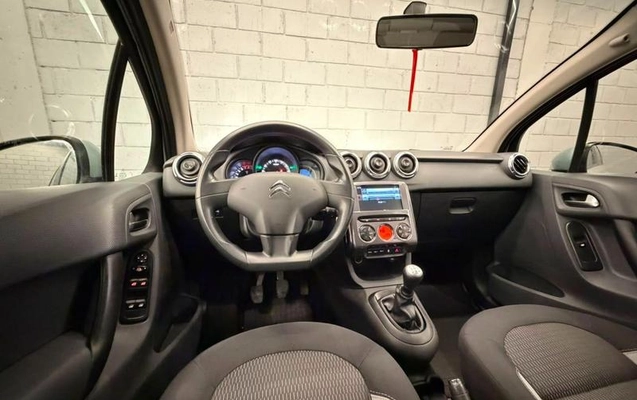 imagem-https://www.socarrao.com.br/sc-vehicle-images-prod/2590718/1783952907766-8271732_12_B_0b878af91d.jpeg