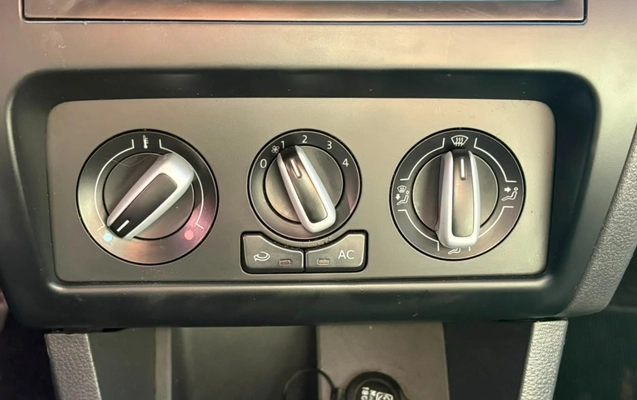 imagem-https://www.socarrao.com.br/sc-vehicle-images-prod/2590900/1783953206911-V2hhdHNBcHAgSW1hZ2UgMjAyNi0wNy0xMyBhdCAxMC41Mi40Ny5qcGVn.jpeg