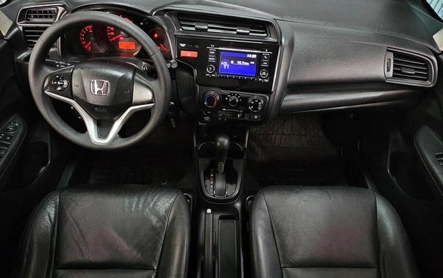 imagem-https://www.socarrao.com.br/sc-vehicle-images-prod/2592137/1789163519729-8184893_28_B_007f2e784d.jpeg
