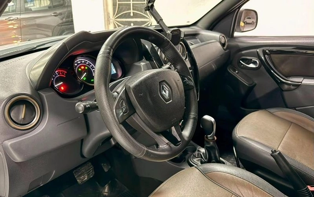 imagem-https://www.socarrao.com.br/sc-vehicle-images-prod/2595565/1788467932361-8274366_13_B_e29d980d23.jpeg