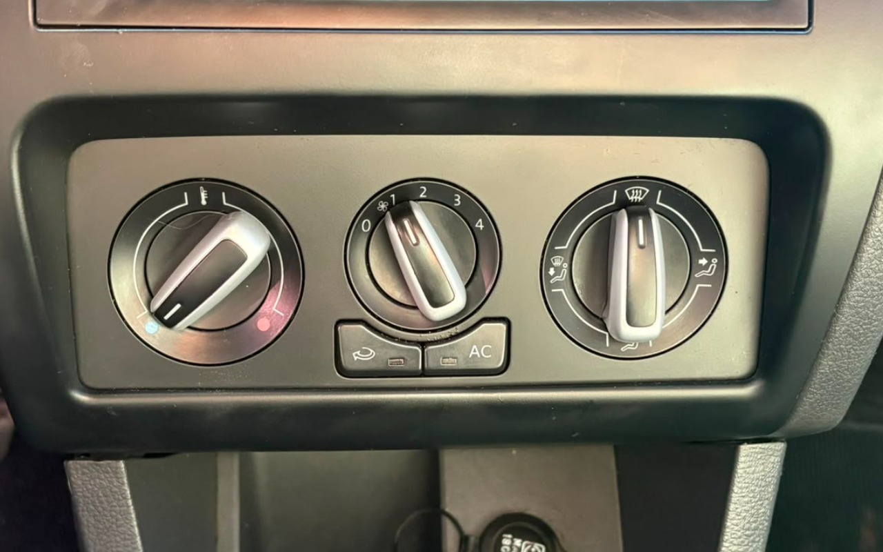 imagem-https://www.socarrao.com.br/sc-vehicle-images-prod/2595922/1783964857854-V2hhdHNBcHAgSW1hZ2UgMjAyNi0wNy0xMyBhdCAxMC41Mi40Ny5qcGVn.jpeg