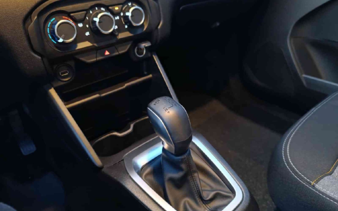 imagem-https://www.socarrao.com.br/sc-vehicle-images-prod/2596608/1783966432593-YXBwLXBob3Rvcy1qcEowakFLWExYUko5VGY3dlFueHl1TktMeHRXa0NOcy5qcGc.jpg