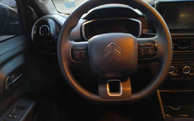 imagem-https://www.socarrao.com.br/sc-vehicle-images-prod/2596608/1783966433066-YXBwLXBob3Rvcy1aRnR6NzdmYjZScHZQMnc5a2tyT2oxaEtaMkJPZ2t5Yy5qcGc.jpg