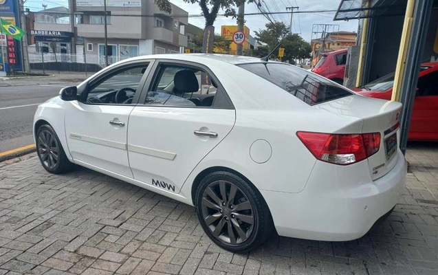 imagem-https://www.socarrao.com.br/sc-vehicle-images-prod/2596728/1787169876940-8274392_1_B_871b397dfd.jpeg