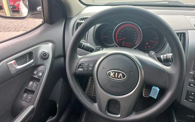 imagem-https://www.socarrao.com.br/sc-vehicle-images-prod/2596728/1787169877041-8274392_12_B_e07ac1e825.jpeg