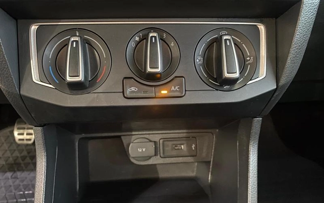 imagem-https://www.socarrao.com.br/sc-vehicle-images-prod/2596897/1790705783700-8264903_18_B_cdb28e396c.jpeg