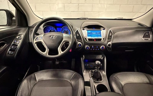 imagem-https://www.socarrao.com.br/sc-vehicle-images-prod/2597485/1783968430117-8274634_8_B_19c16c4271.jpeg