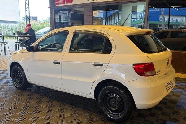 imagem-https://www.socarrao.com.br/sc-vehicle-images-prod/2597652/1787075113335-8273021_3_B_0811963720.jpeg