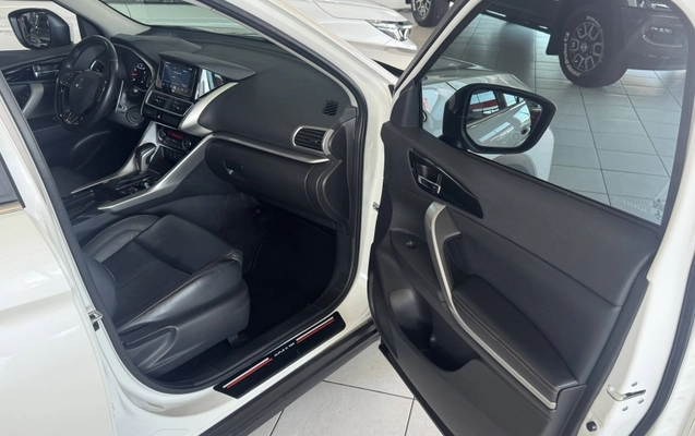 imagem-https://www.socarrao.com.br/sc-vehicle-images-prod/2597679/1788292704311-hR8S4Yb1yUJJaf2QBx4lcl0YLq2sKRHqfIU8.jpg