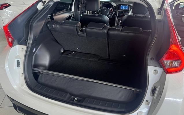 imagem-https://www.socarrao.com.br/sc-vehicle-images-prod/2597679/1788292704314-1nPpCvuyUkyDb9exH0vDAD24ALCRWd5NGBWy.jpg