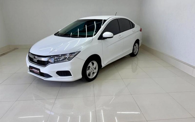 imagem-https://www.socarrao.com.br/sc-vehicle-images-prod/2598004/1787762505169-8275128_0_B_575e216799.jpeg