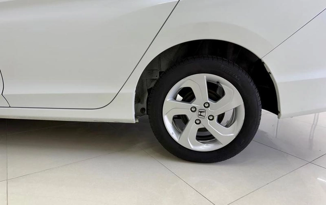 imagem-https://www.socarrao.com.br/sc-vehicle-images-prod/2598004/1787762505182-8275128_11_B_7620691436.jpeg