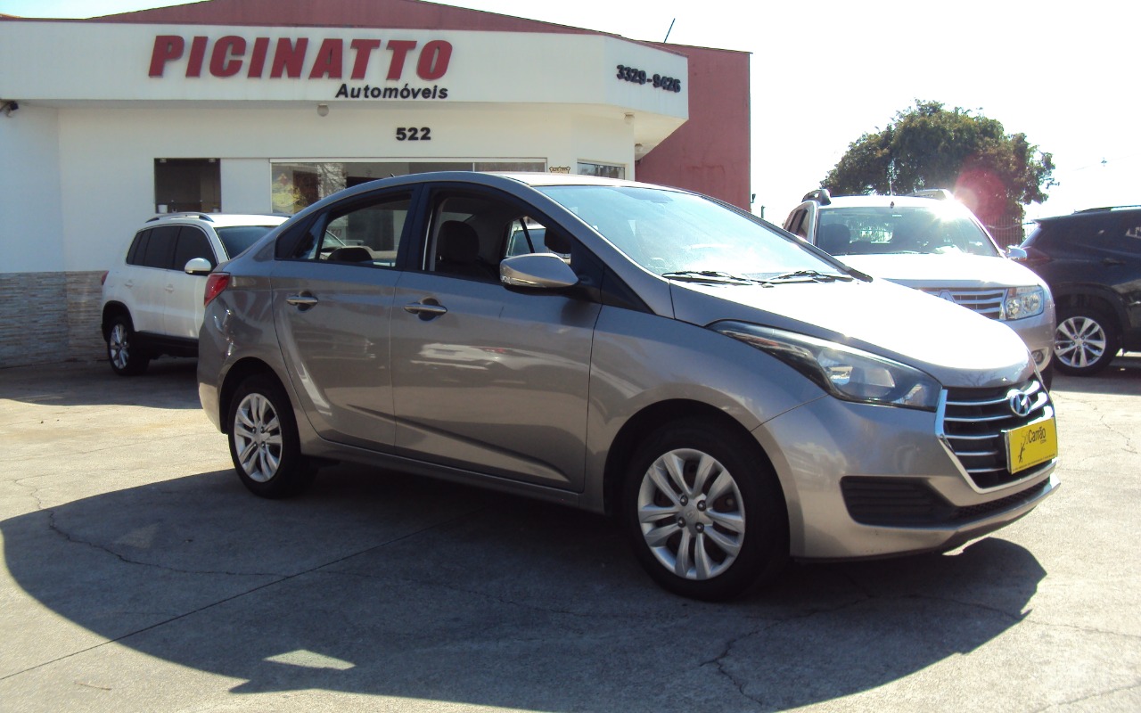 Hyundai HB20S 2017 Prata — foto 1 de 3
