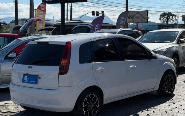 imagem-https://www.socarrao.com.br/sc-vehicle-images-prod/2598813/1783971345560-69436a553cd97ea5a.jpeg