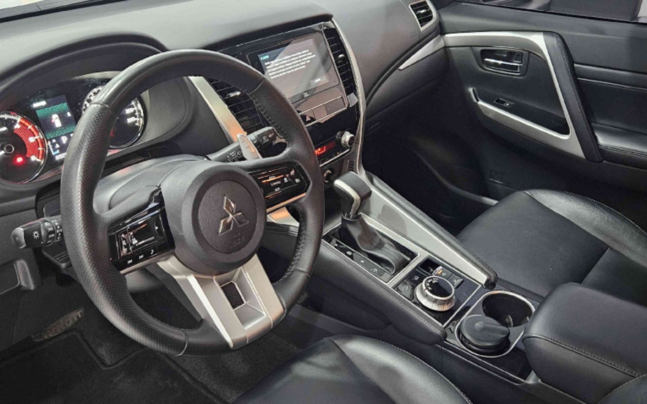 imagem-https://www.socarrao.com.br/sc-vehicle-images-prod/2599097/1783972002373-YXBwLXBob3Rvcy1GZUhDM2Jqb2pCV2pTMndNSGFFdXk2WTE5dXJ4MG5uYy5qcGc.jpg