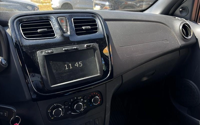 imagem-https://www.socarrao.com.br/sc-vehicle-images-prod/2601055/1783976388631-RVW-0F47_09.jpg