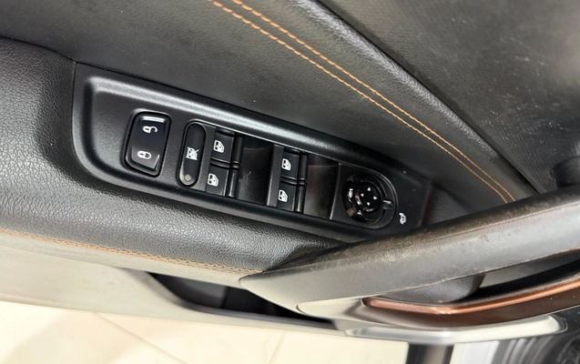 imagem-https://www.socarrao.com.br/sc-vehicle-images-prod/2601056/1786643601676-44dd4249-714c-4506-a7bd-d99bdc6a65ce.jpg