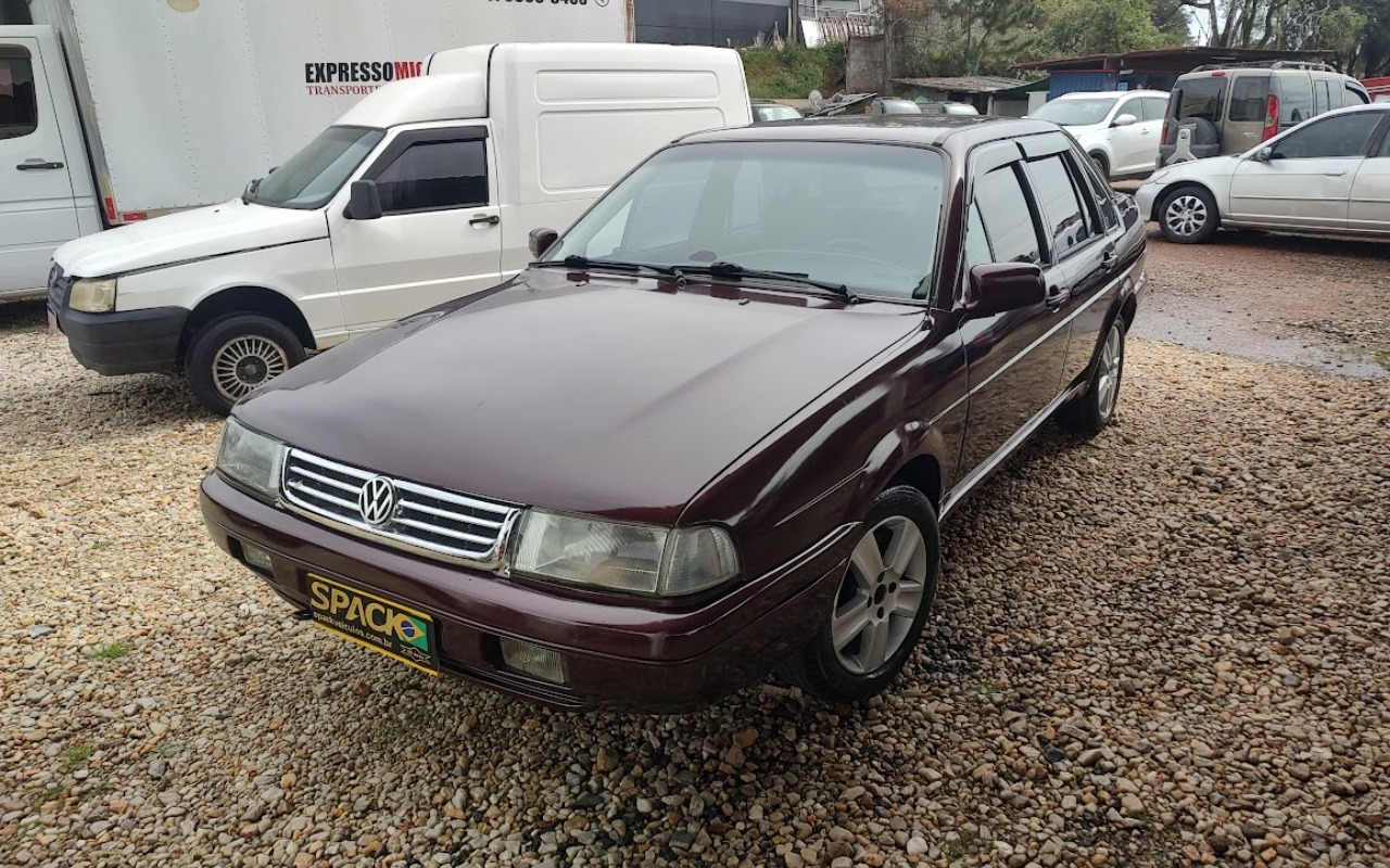 Volkswagen Santana GLi / GL/ Sport 1.8/ 2.0 na cor Vermelho em Campo Largo / PR - 2603935