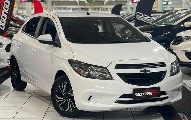 imagem-https://www.socarrao.com.br/sc-vehicle-images-prod/2606433/1790808679626-8276306_3_B_816cace1f3.jpeg