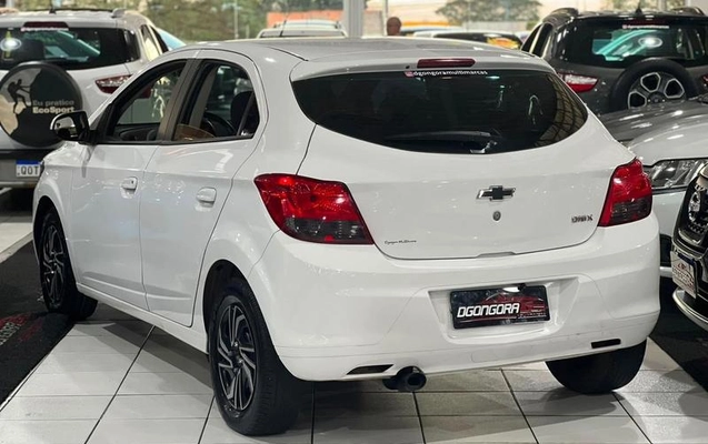imagem-https://www.socarrao.com.br/sc-vehicle-images-prod/2606433/1790808679628-8276306_4_B_ed00b2f7cb.jpeg