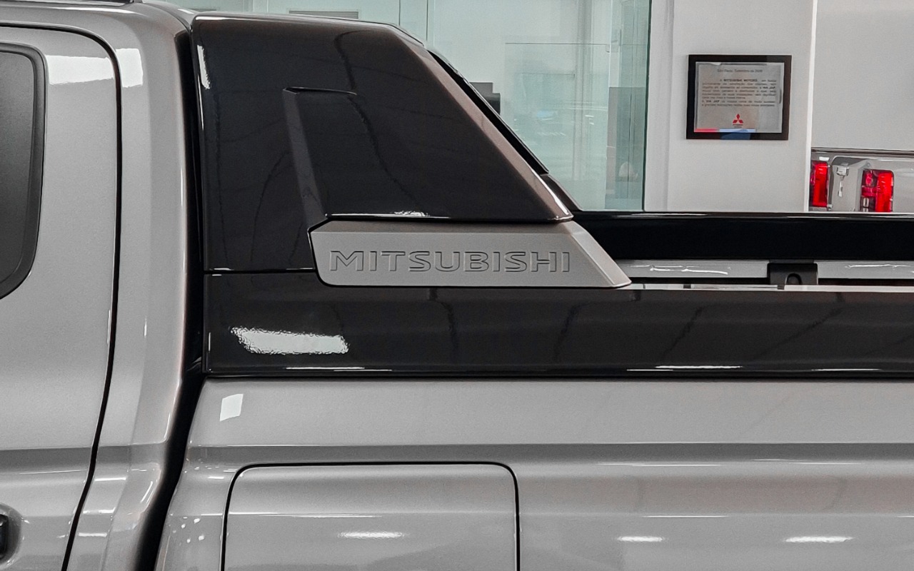 imagem-https://www.socarrao.com.br/sc-vehicle-images-prod/2615/1781102127707-MjAyNjA2MDhfMTA1ODE5LmpwZw.jpg