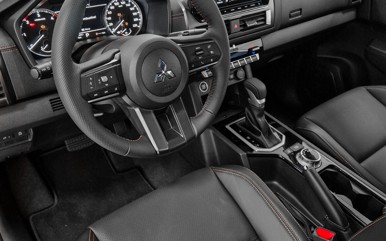 imagem-https://www.socarrao.com.br/sc-vehicle-images-prod/2615/1781102128194-MjAyNjA2MDhfMTA1NTQ1LmpwZw.jpg