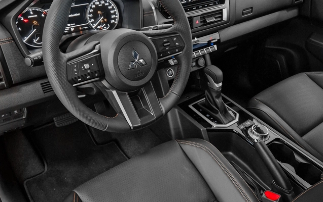 imagem-https://www.socarrao.com.br/sc-vehicle-images-prod/2615/1781102128194-MjAyNjA2MDhfMTA1NTQ1LmpwZw.jpg